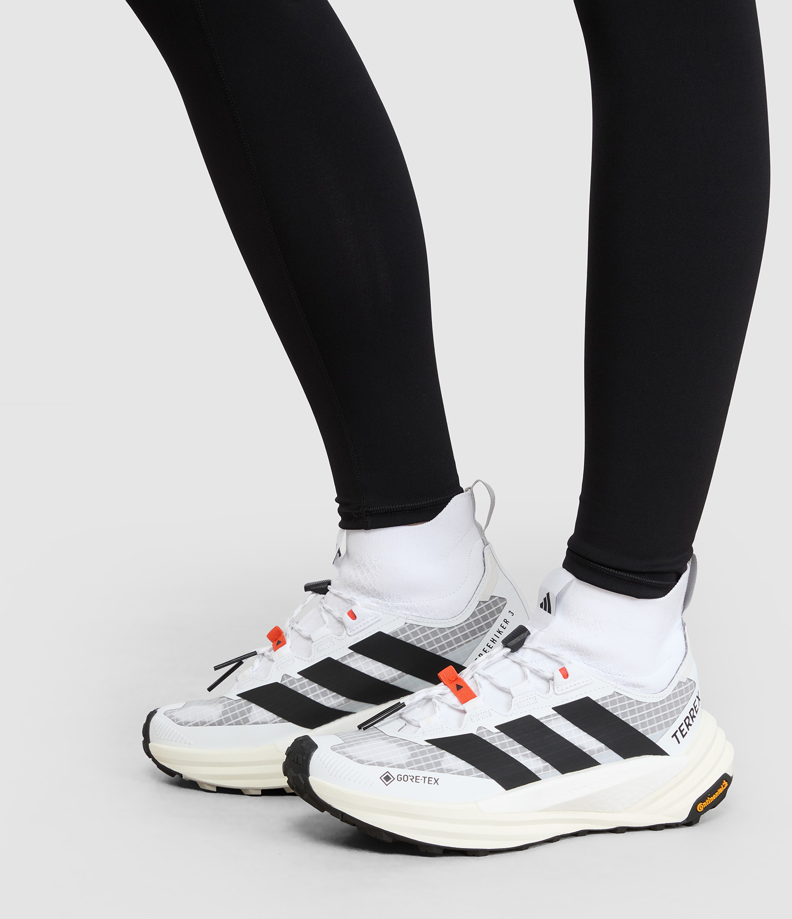 Baskets Terrex Freehiker Ftwr White/Core Black/Off White
