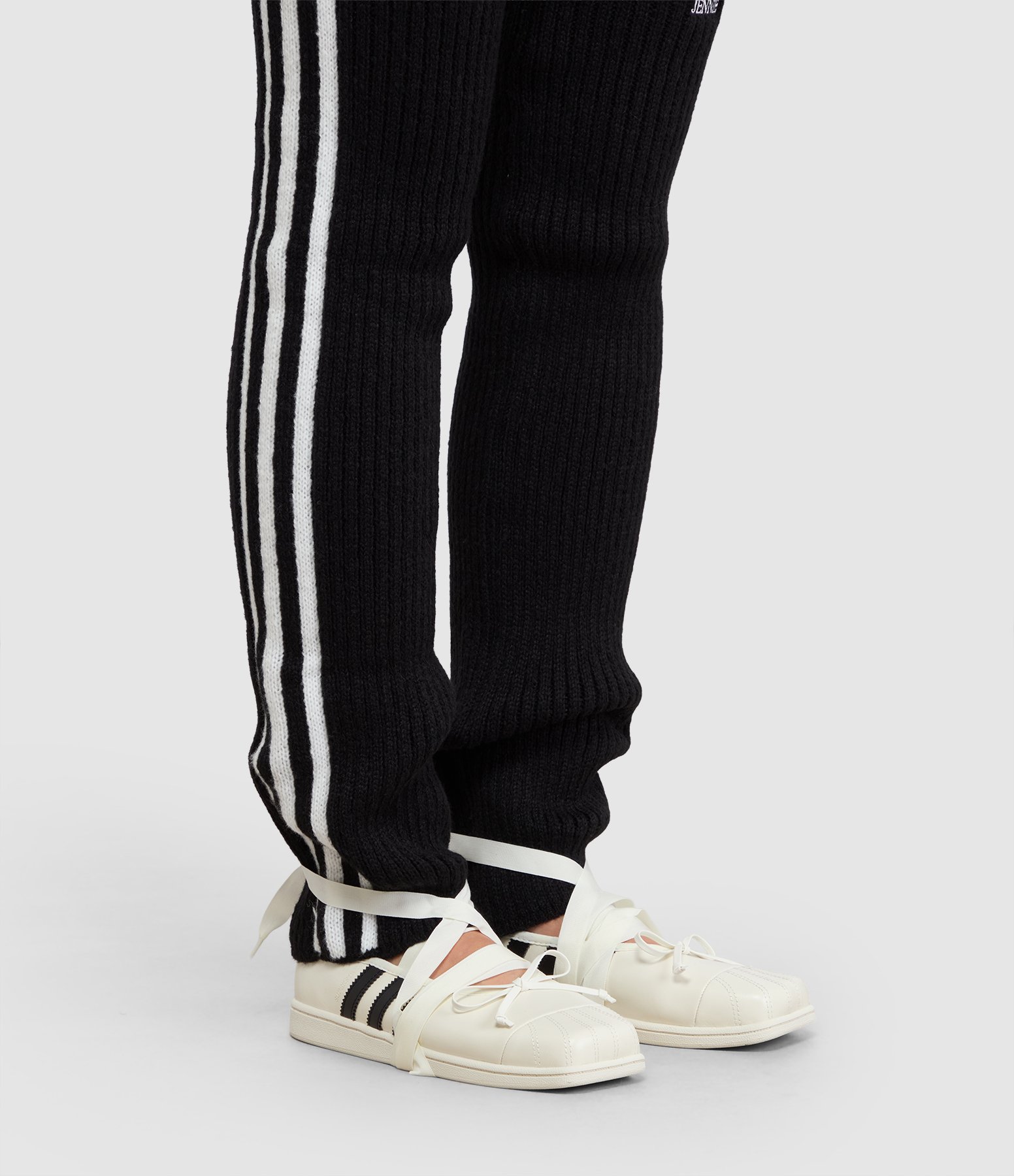 Ballerines Superstar Off White/Core Black/Core White, Capsule Jennie