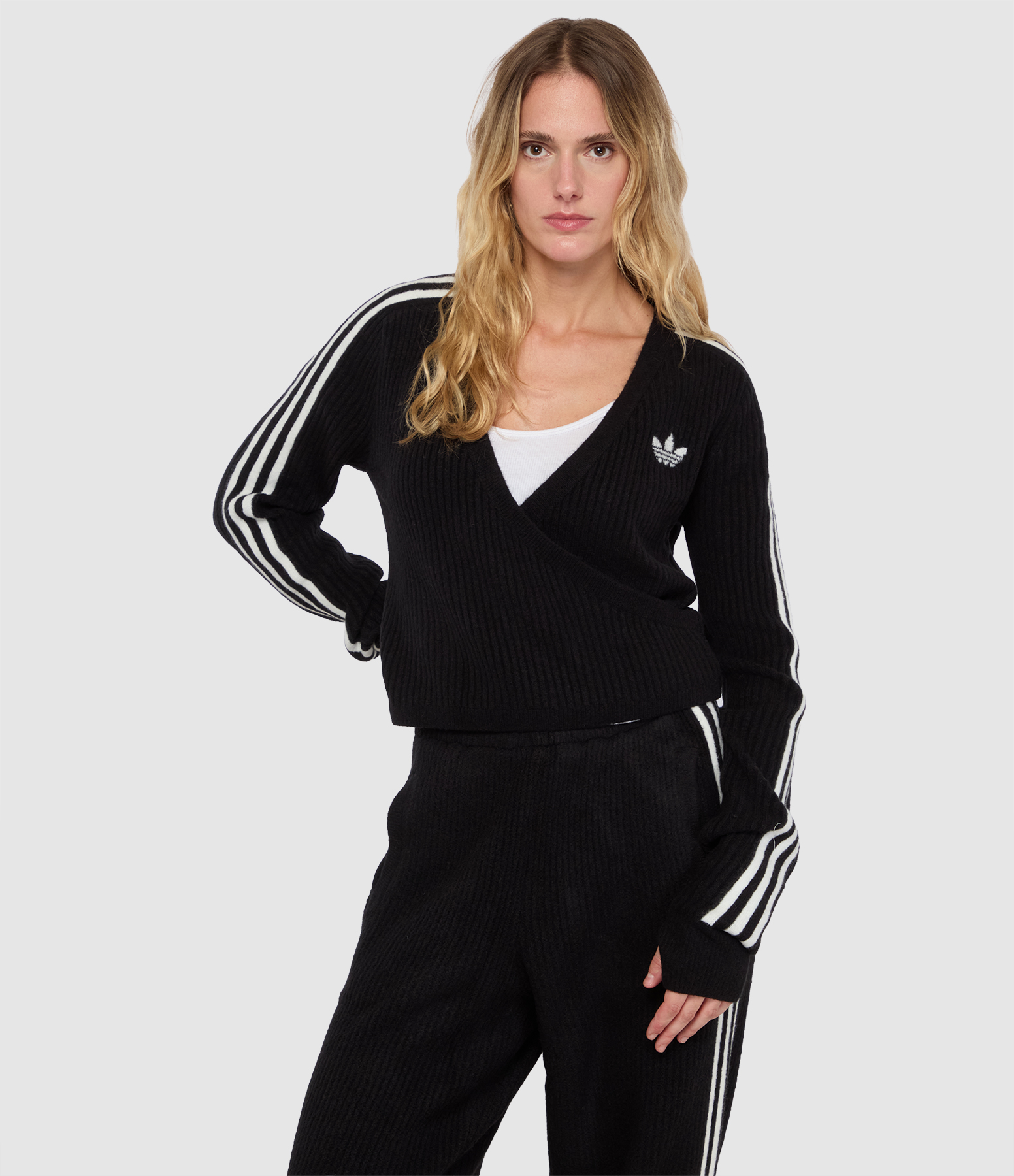Cardigan Knit Black, Capsule Jennie