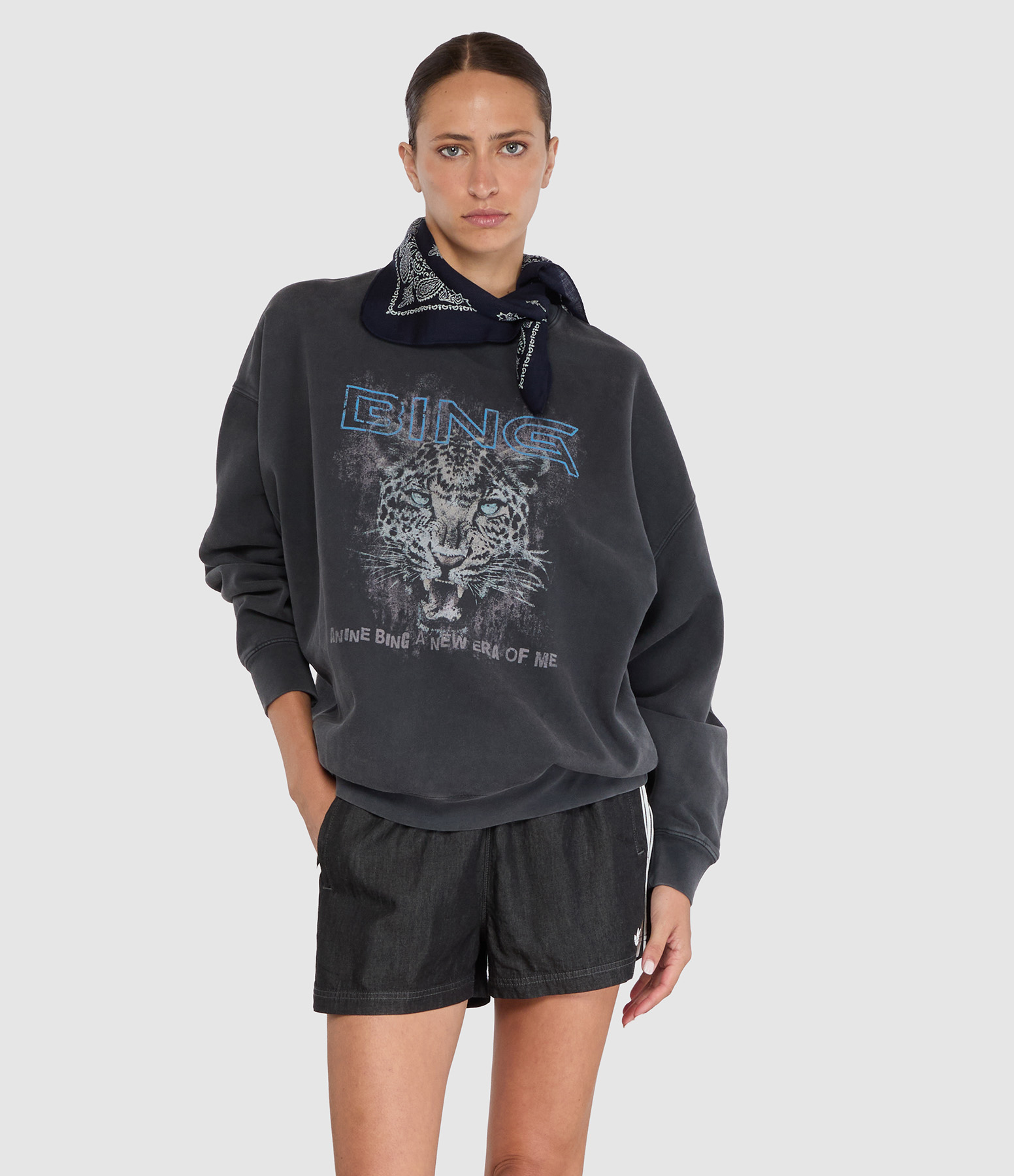 Sweatshirt Miles Leo Muse Washed Black