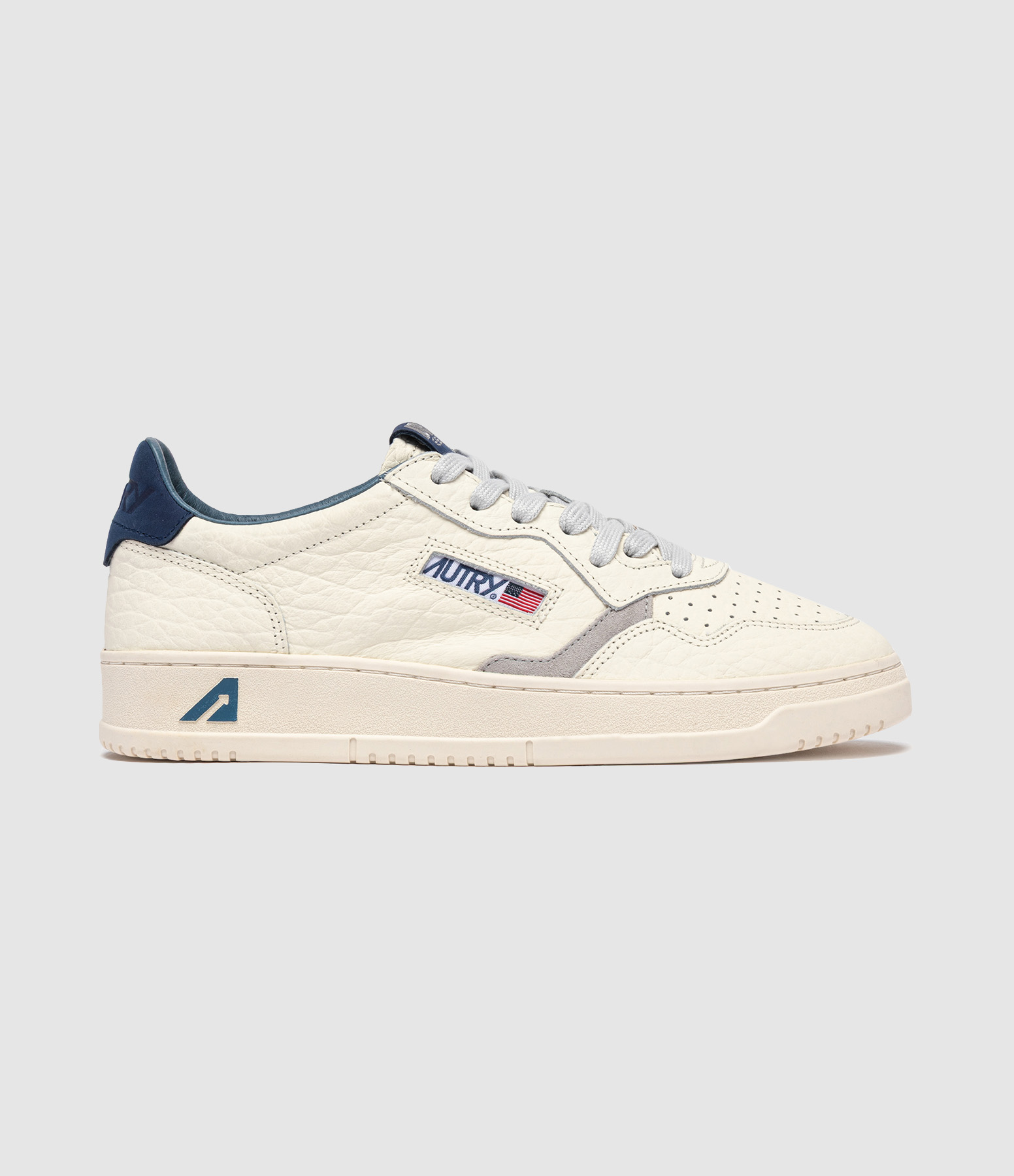 Baskets Homme Medalist Low Nbk Ele Suede Bluedep Vapor