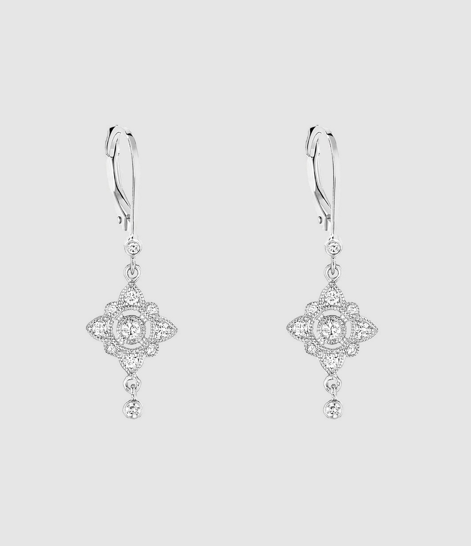 Boucles d'oreilles Dormeuses Fleur Sacrée Diamants Or Blanc 