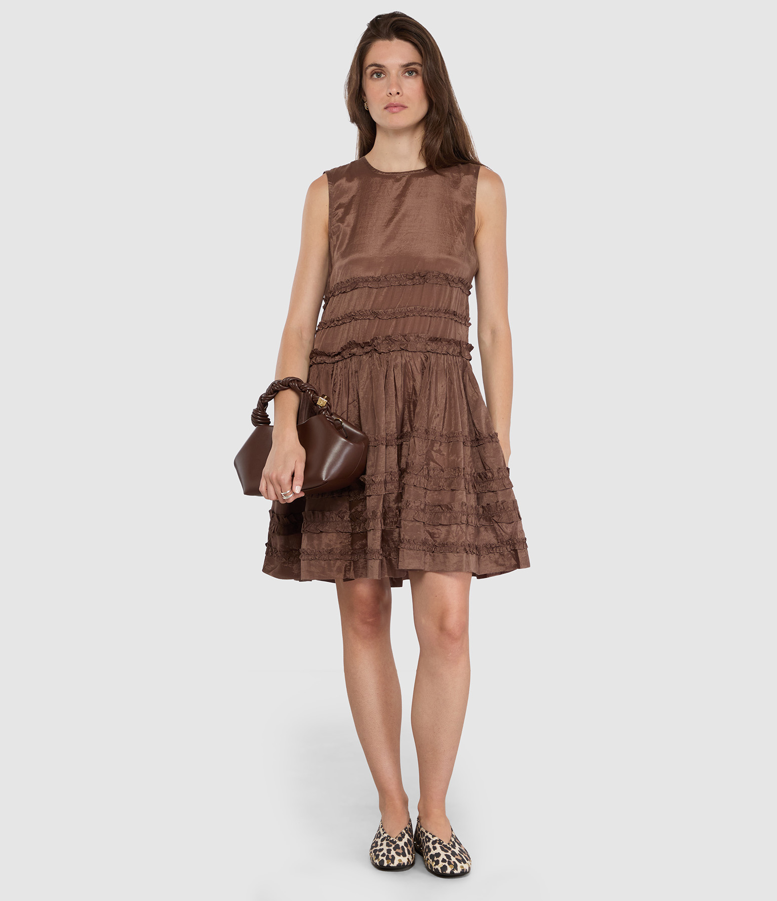Robe Reed Drop Waist Ruffle Choc