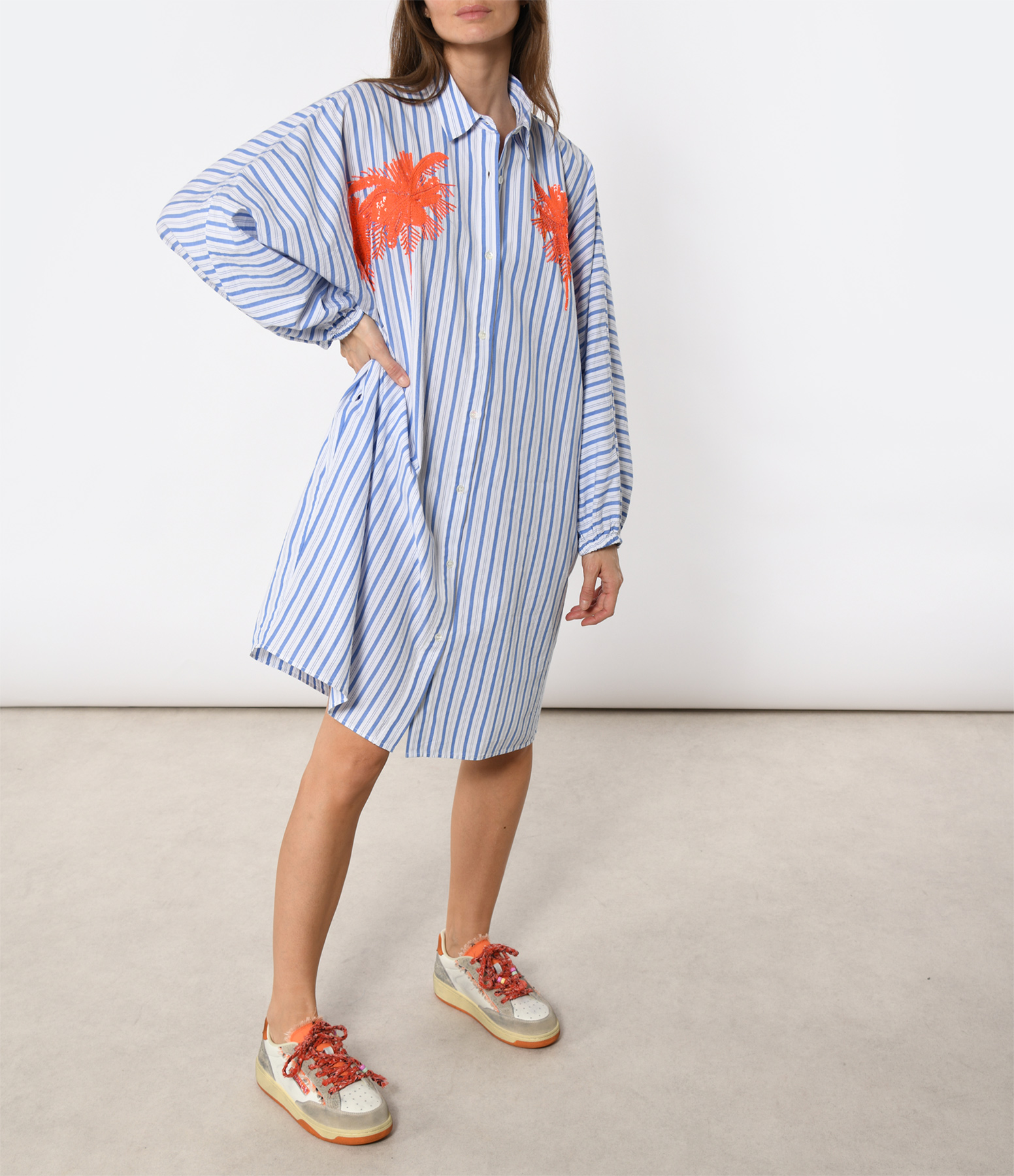 Robe Frilled Off White