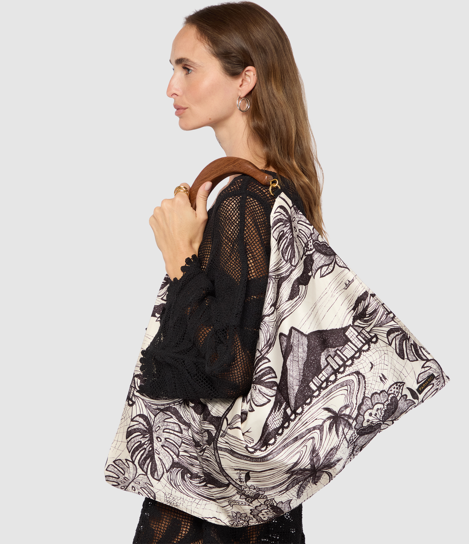 Sac Rio Lace Sand Satin Scarf
