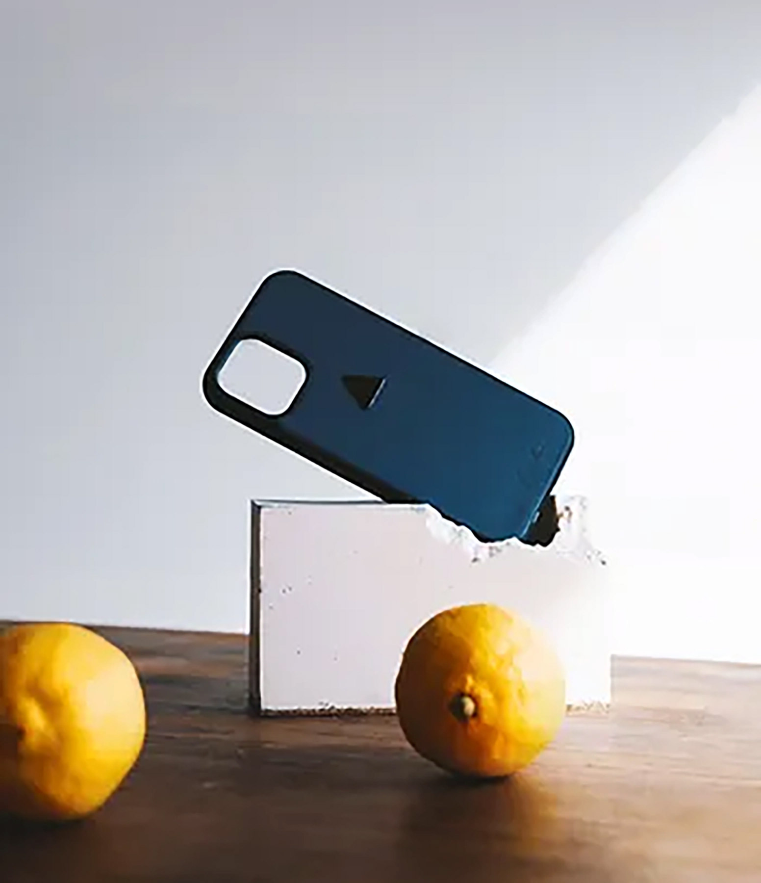 Coque Iphone 14 Pro Pierre Bleu