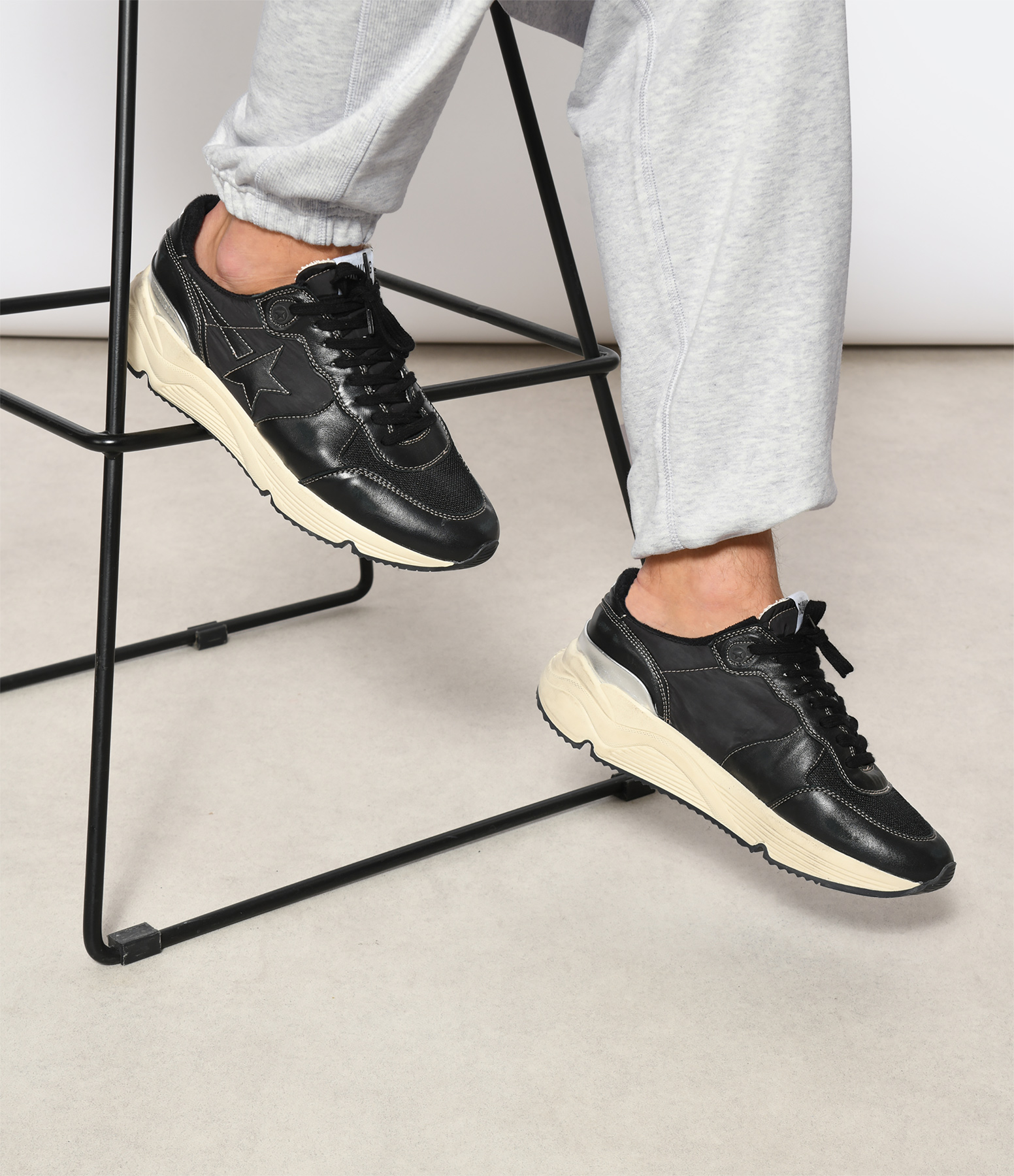 Baskets Homme Running Cuir Noir Argenté