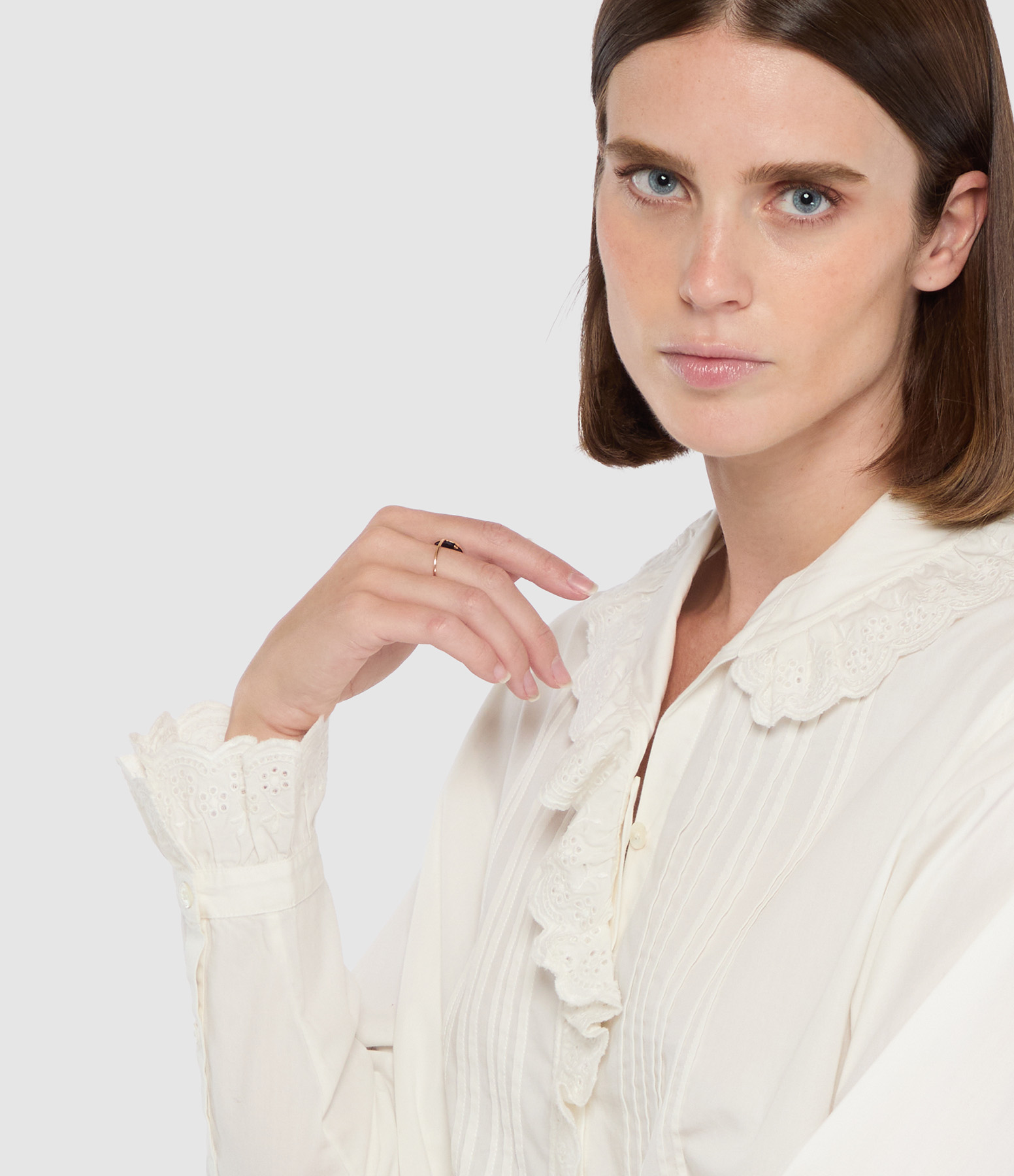 Top Nomia White