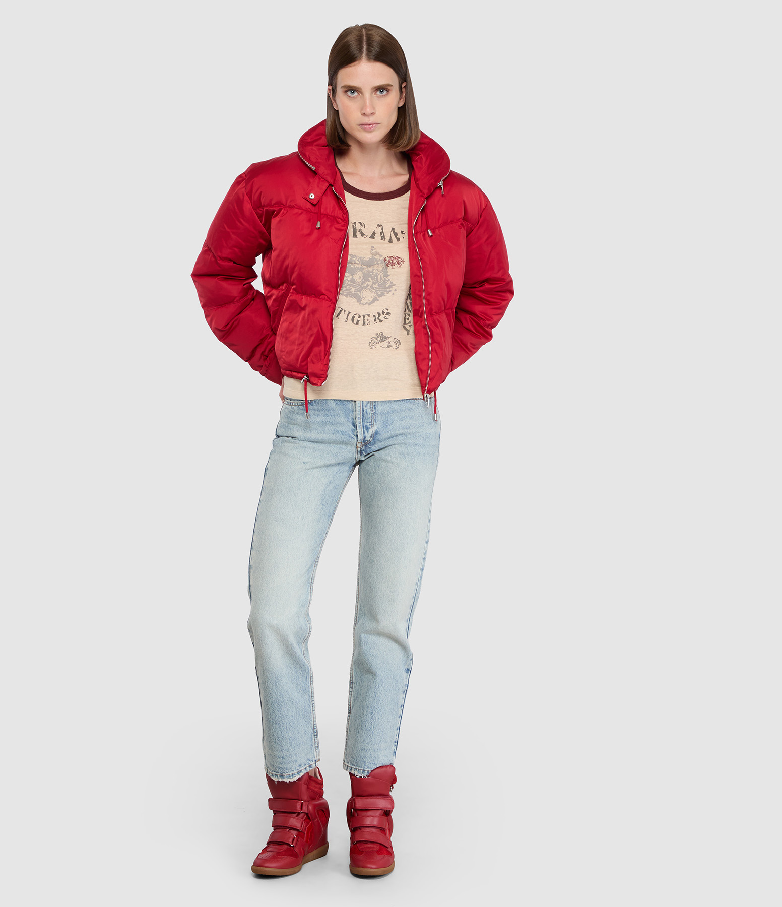 Doudoune Rilja Red, Défilé