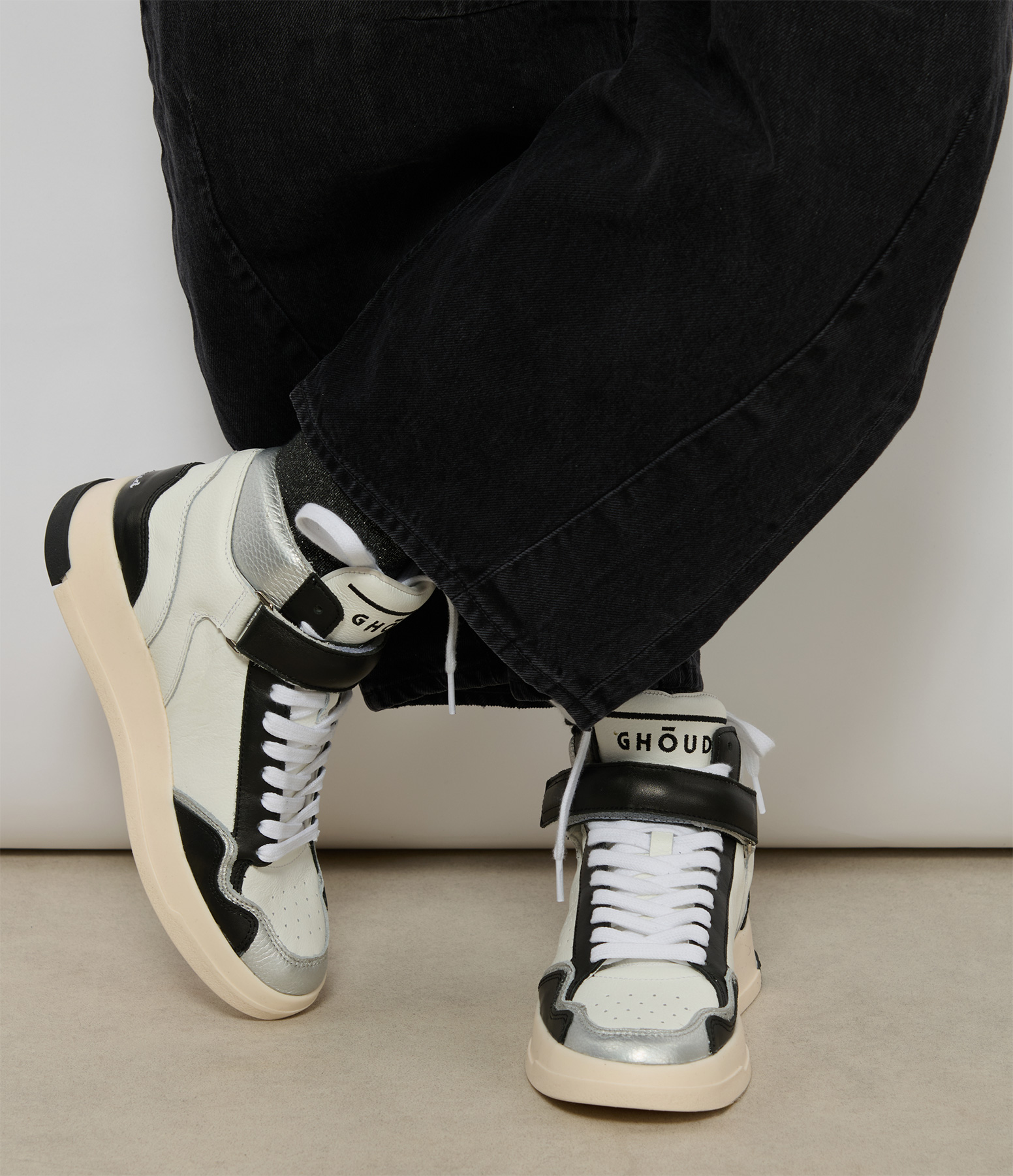 Baskets Tweener Mid Wom Leather Mirror Black Silver