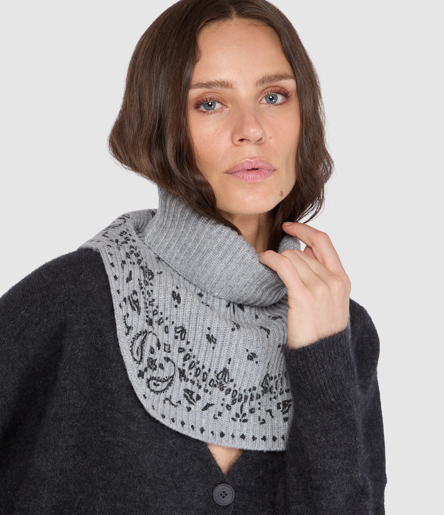 Col Keelin Bandana Gris Chine