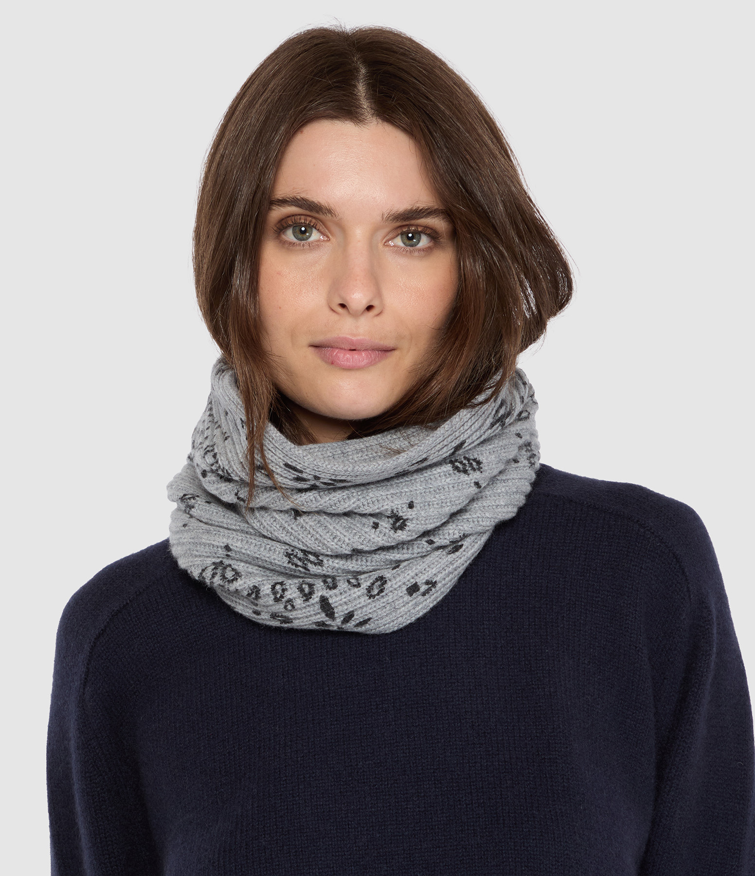 Col Come Bandana Gris Chine