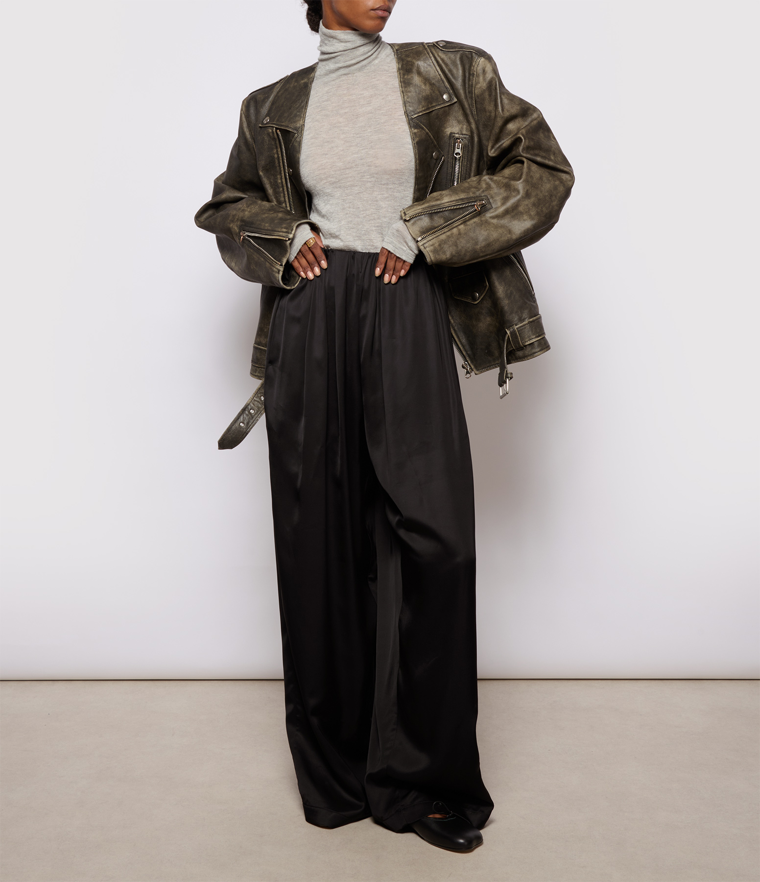 Pantalon Fluide Satin Plissé Noir