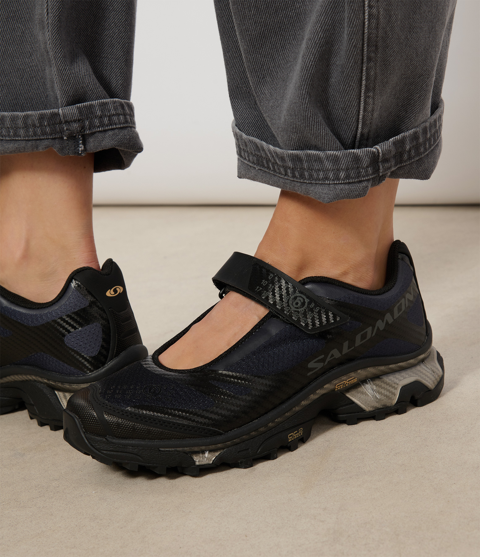 Baskets XT-Mary Noir Soft Clay, Collaboration MM6 x Salomon
