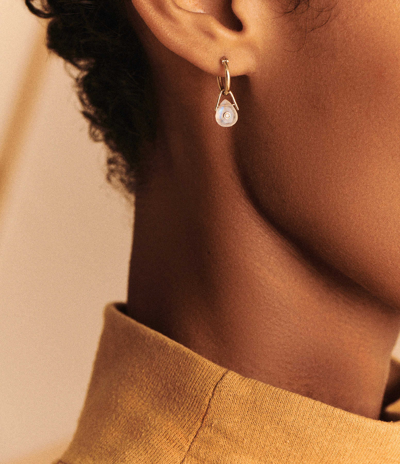 Créole Orso Moonstone (vendue à l'unité)