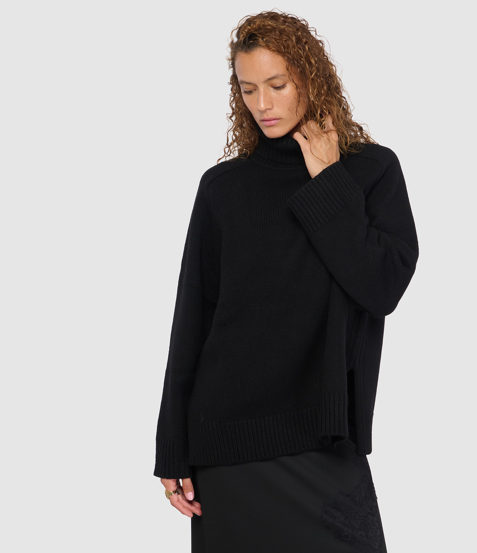 Pull Sakeiki Black