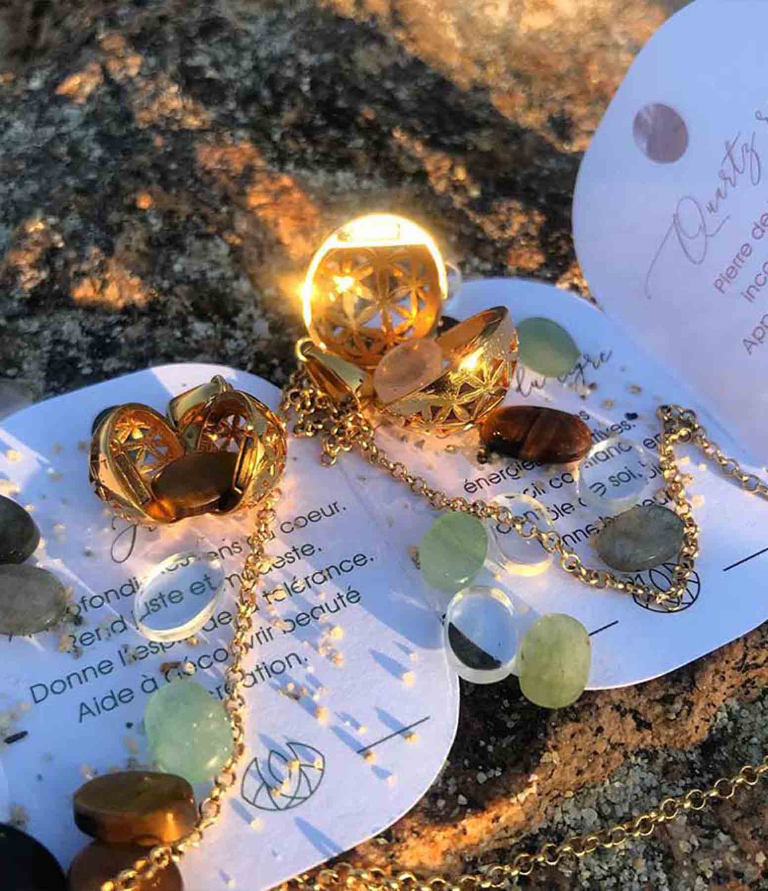 Coffret Petite Sphère Dorée et Chaîne Forçat Courte