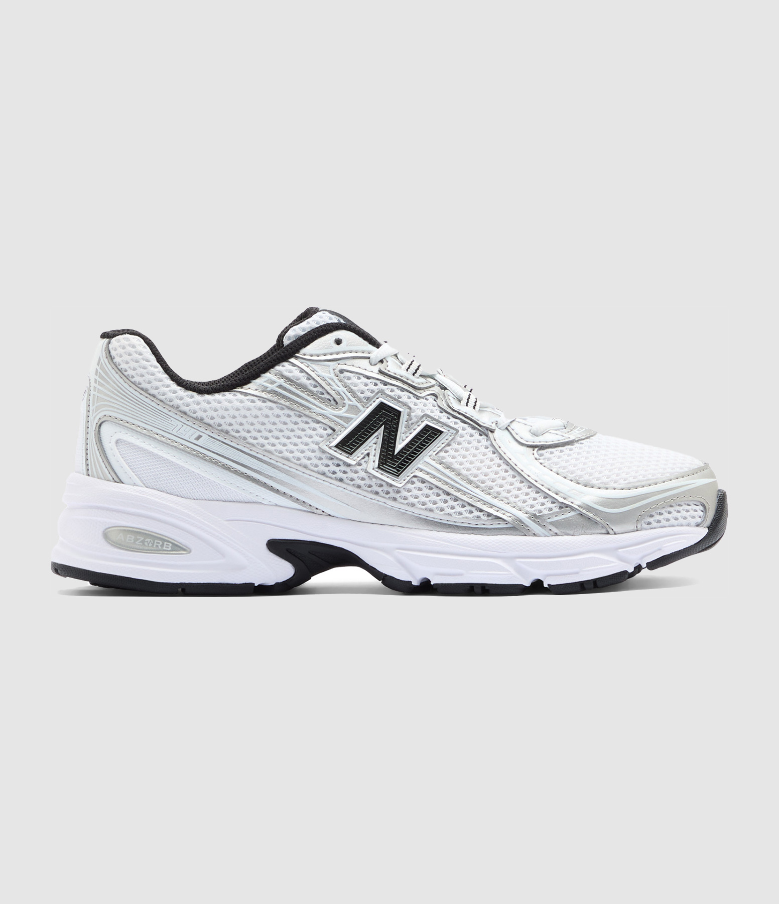 Baskets 740 White