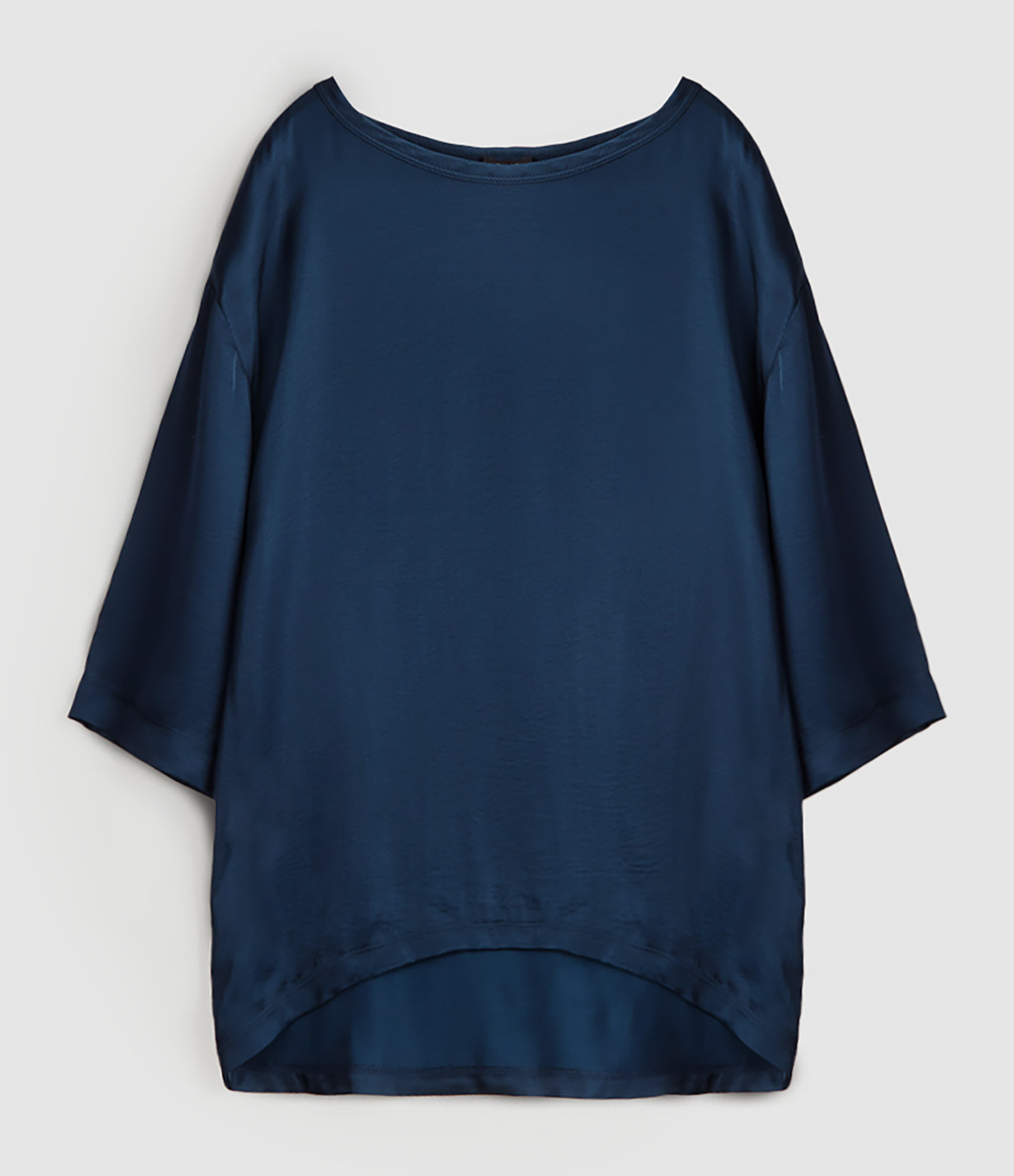 Top Véra Satin Bleu Nuit, Collaboration Jeanne Vouland x Véronika Loubry